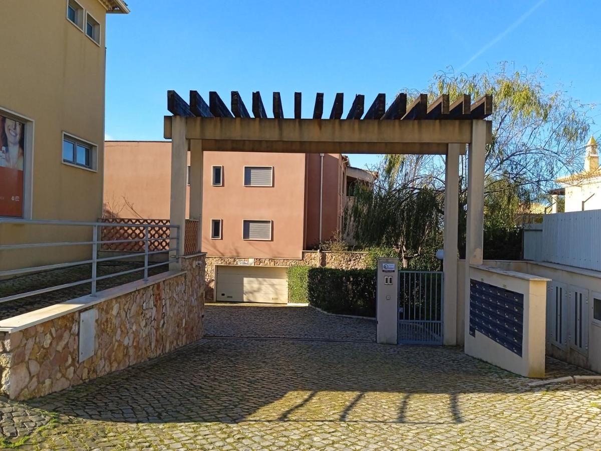 Do Vale T2 Com Piscina Apartment อัลบูเฟรา ภายนอก รูปภาพ
